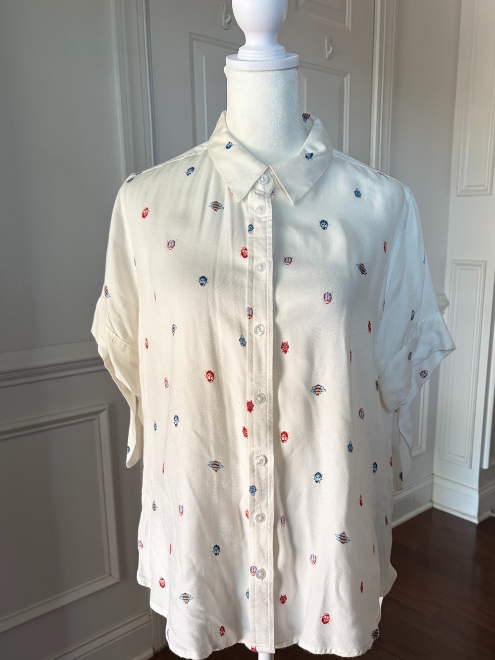 Ella Moss Bug Print Hi-Lo Button Down Shirt – Size Medium